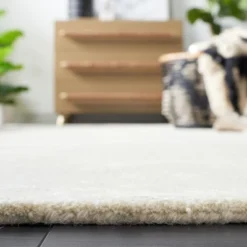 Soho SOH175 Hand Tufted Area Rug - Safavieh -Home Decoration Series GUEST 251f6748 fe11 4cfa 8fd7 d0b82263e86b