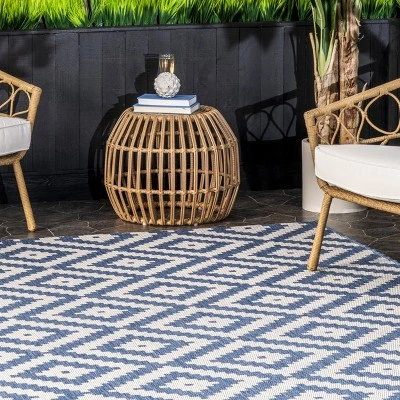 NuLOOM Marybelle Diamond Trellis Indoor/Outdoor Patio Area Rug 10 NuLOOM Marybelle Diamond Trellis Indoor/Outdoor Patio Area Rug - Image 8