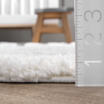 NuLOOM Bristol High-Low Geometric Tassel Area Rug 4 NuLOOM Bristol High-Low Geometric Tassel Area Rug - Image 2