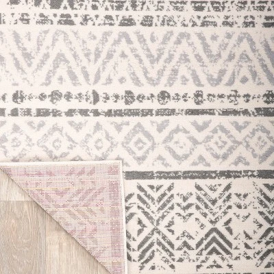 World Rug Gallery Geometric Distressed Bohemian Area Rug 5 World Rug Gallery Geometric Distressed Bohemian Area Rug - Image 3