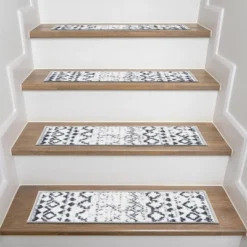 World Rug Gallery Distressed Bohemian Non-Slip Stair Treads -Home Decoration Series GUEST b12d342f f782 49e1 86c3 7901562ef1f2