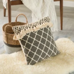 DEERLUX 16" Handwoven Cotton Throw Pillow Cover With Ogee Pattern And Tasseled Top 15 DEERLUX 16" Handwoven Cotton Throw Pillow Cover With Ogee Pattern And Tasseled Top -Home Decoration Series GUEST bbacb55b 3bc5 43f6 a169 fdda306df93a