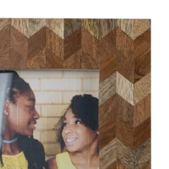 Tiled Chevron 4X6 Wood Photo Frame - Foreside Home & Garden -Home Decoration Series GUEST bd83d25e 3e8f 41a9 b7e0 b16e4db13189