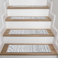 World Rug Gallery Modern Geometric Non-Slip Stair Treads -Home Decoration Series GUEST cd31244f 1e00 4e1c 81ce 2dff0010c3a9