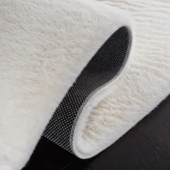 Faux Rabbit Fur FRF500 Power Loomed Machine Washable Area Rug - Safavieh -Home Decoration Series GUEST fa96e807 b3a1 481a 8f7a 0e9d38f6175a